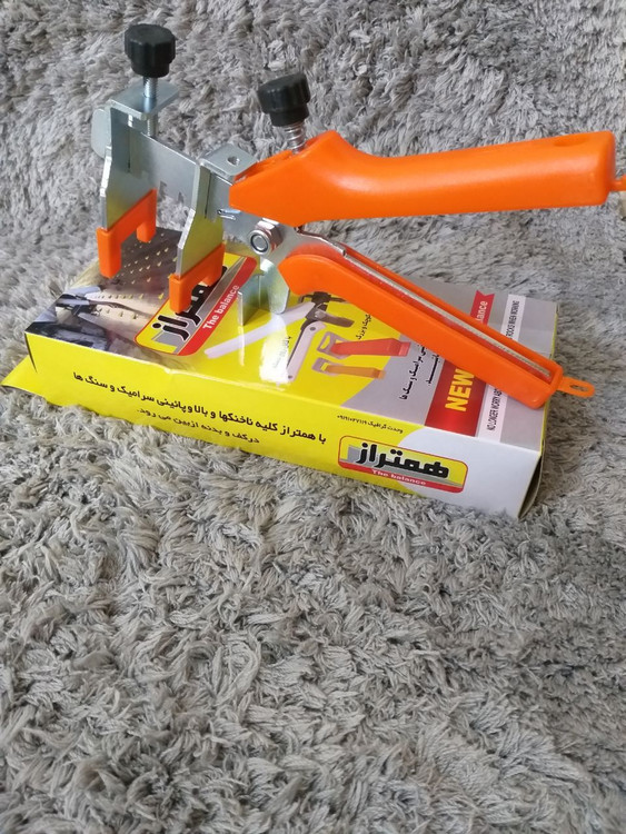 آچار همتراز کننده کاشی مدل حرفهای با دسته ارگونومیک